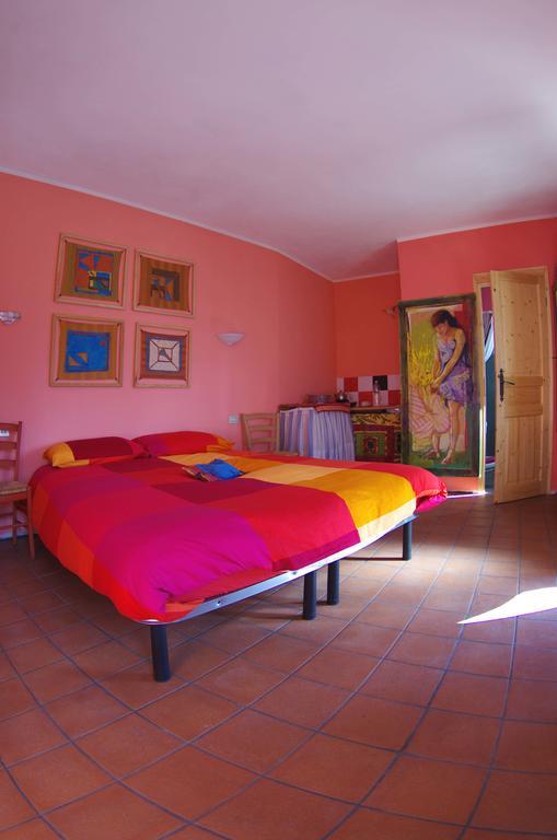 Agriturismo Terre Del Mistero Apricale Esterno foto